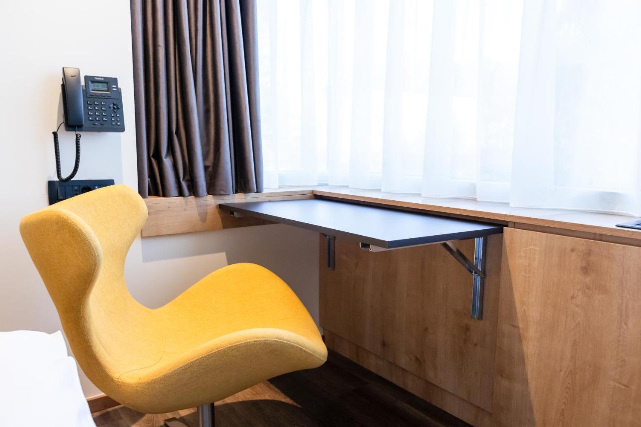 Hotel Lonca Skofja Loka ภายนอก รูปภาพ