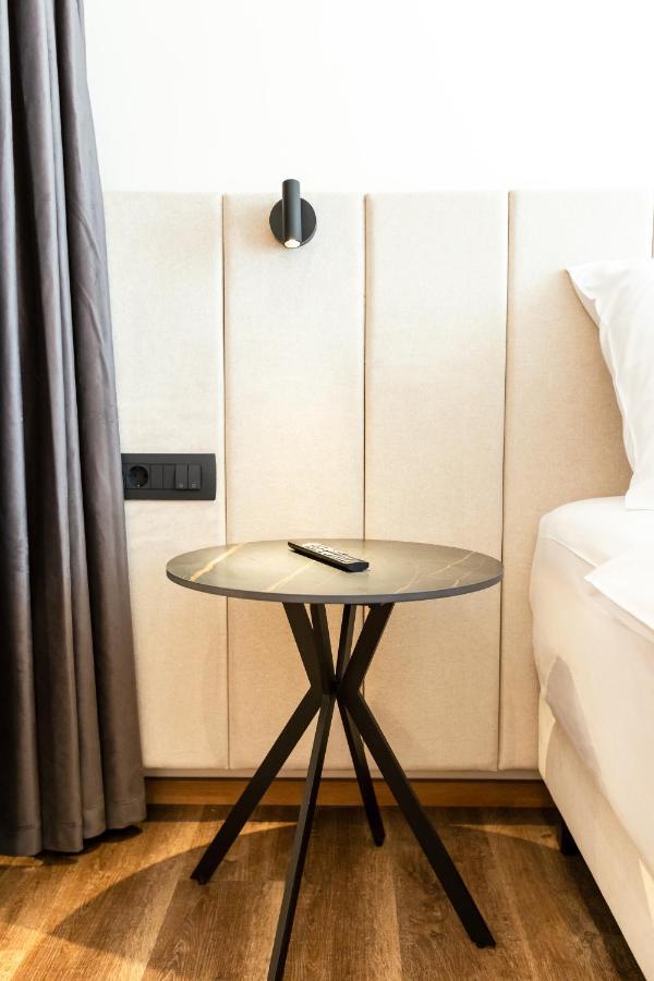 Hotel Lonca Skofja Loka ภายนอก รูปภาพ
