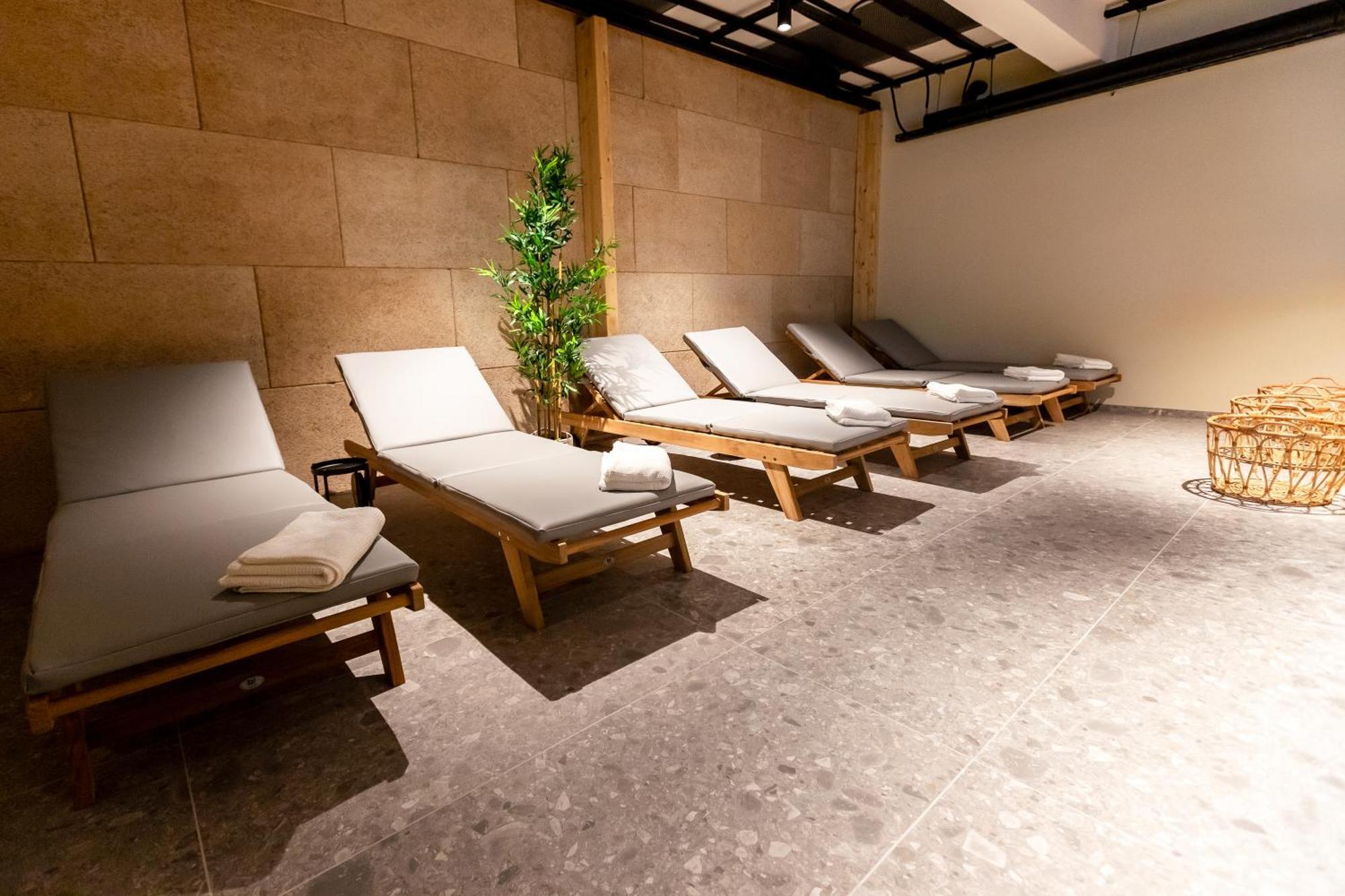 Hotel Lonca Skofja Loka ภายนอก รูปภาพ